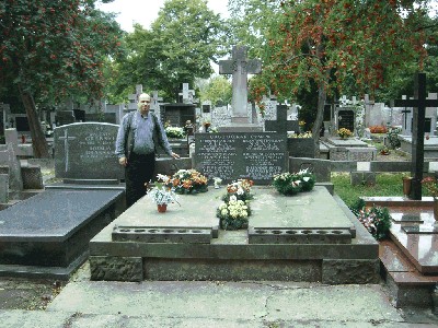 ja przy grobie O. Bronisława